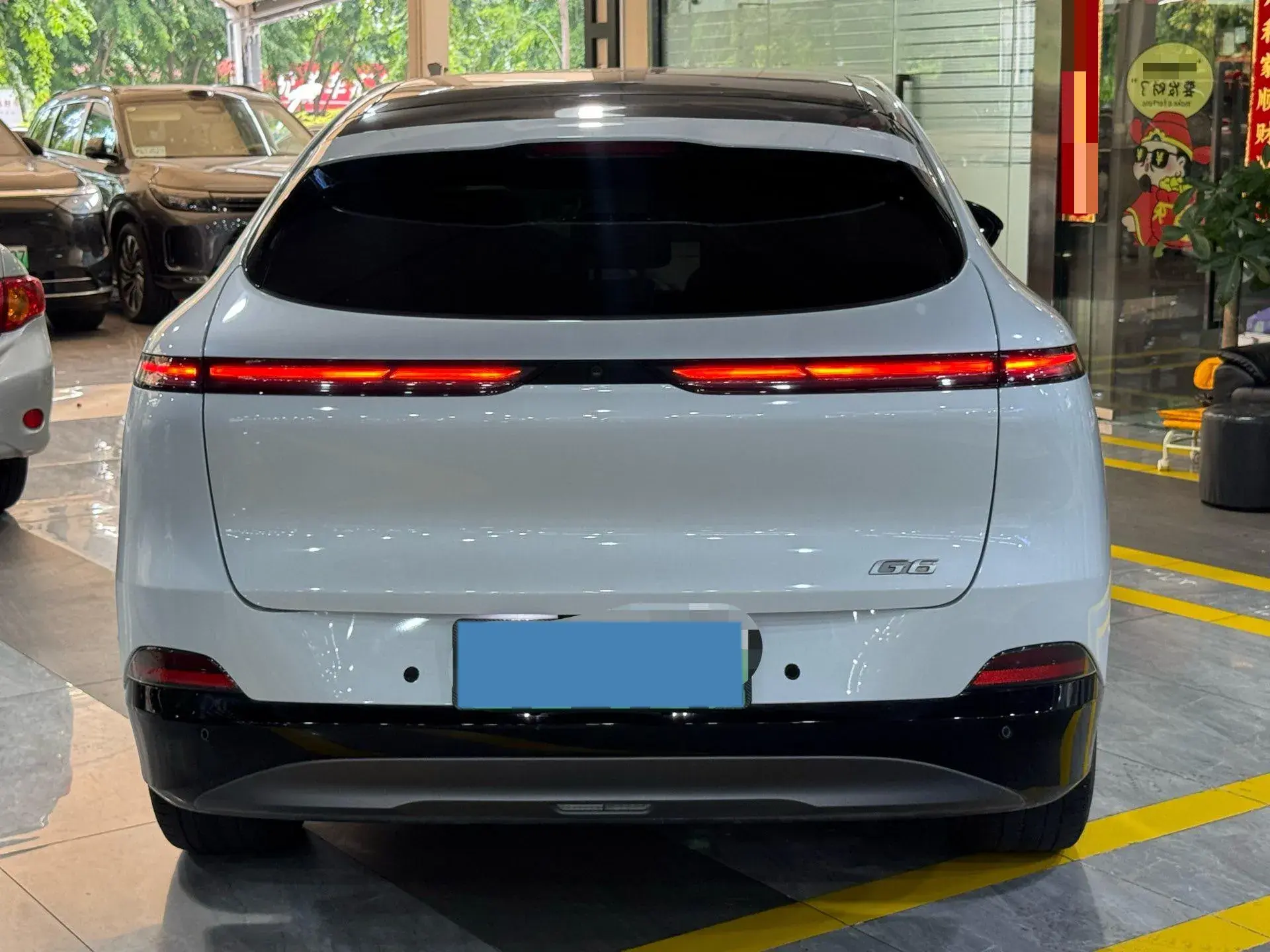 2023 XPENG G6 thumbnail 4