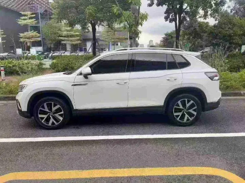 2023 VOLKSWAGEN TAYRON thumbnail 2