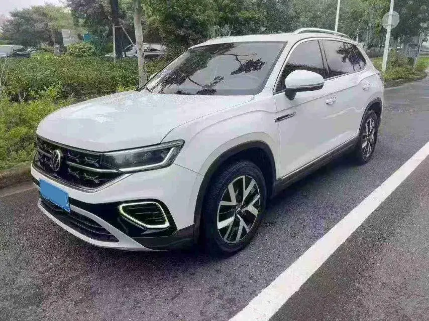 2023 VOLKSWAGEN TAYRON view 1