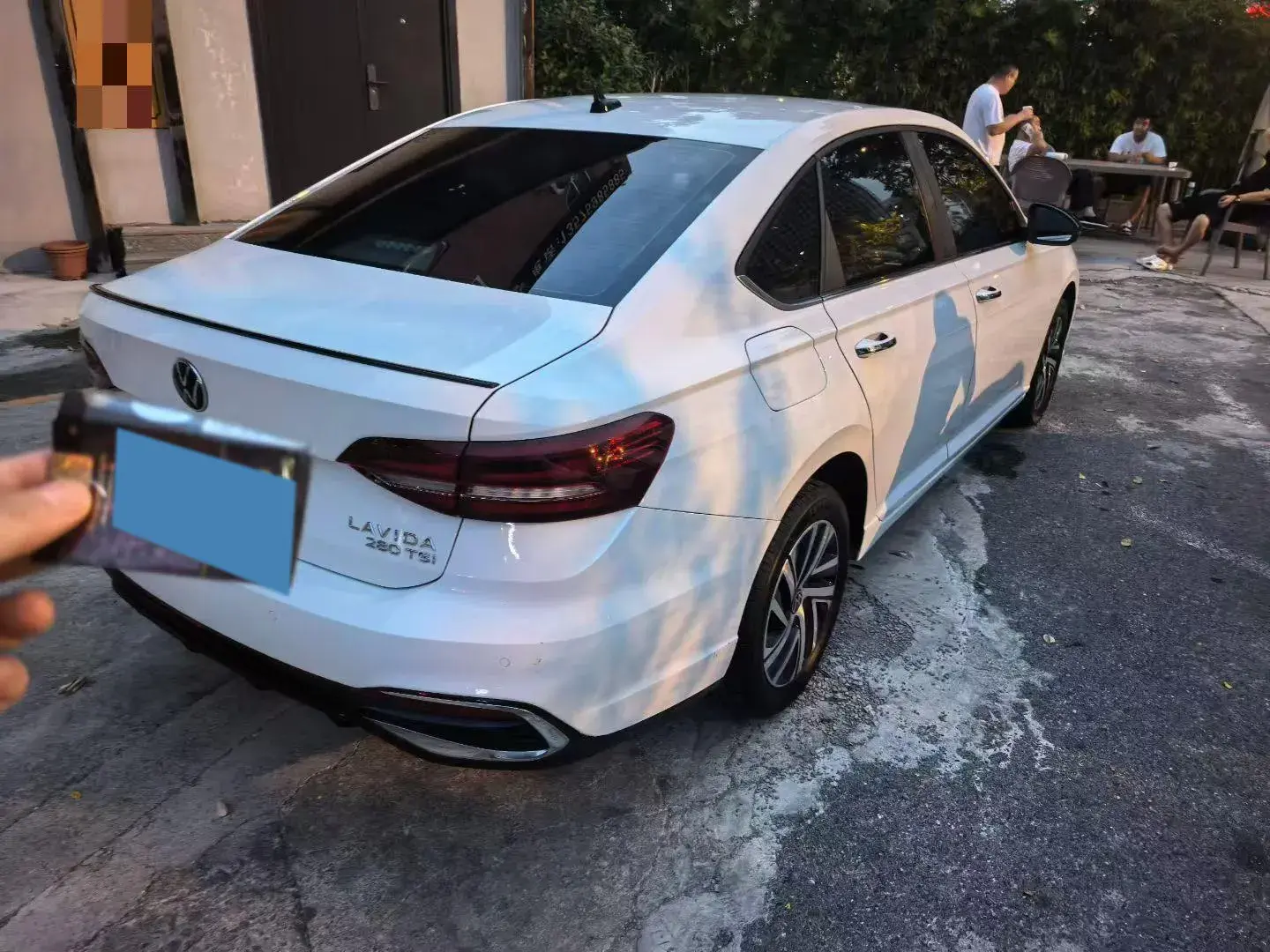 2023 VOLKSWAGEN LAVIDA thumbnail 2