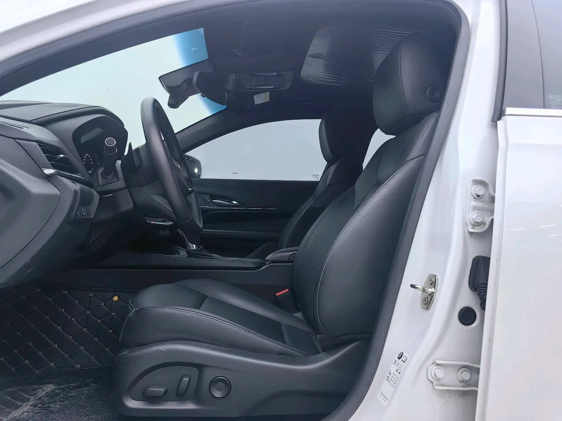 2023 CADILLAC CT4 thumbnail 4