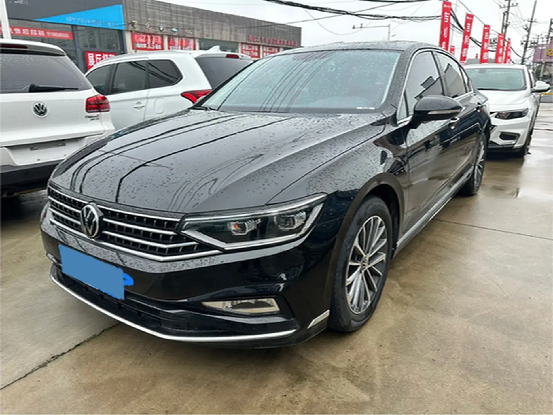 2023 VOLKSWAGEN MAGOTAN view 1