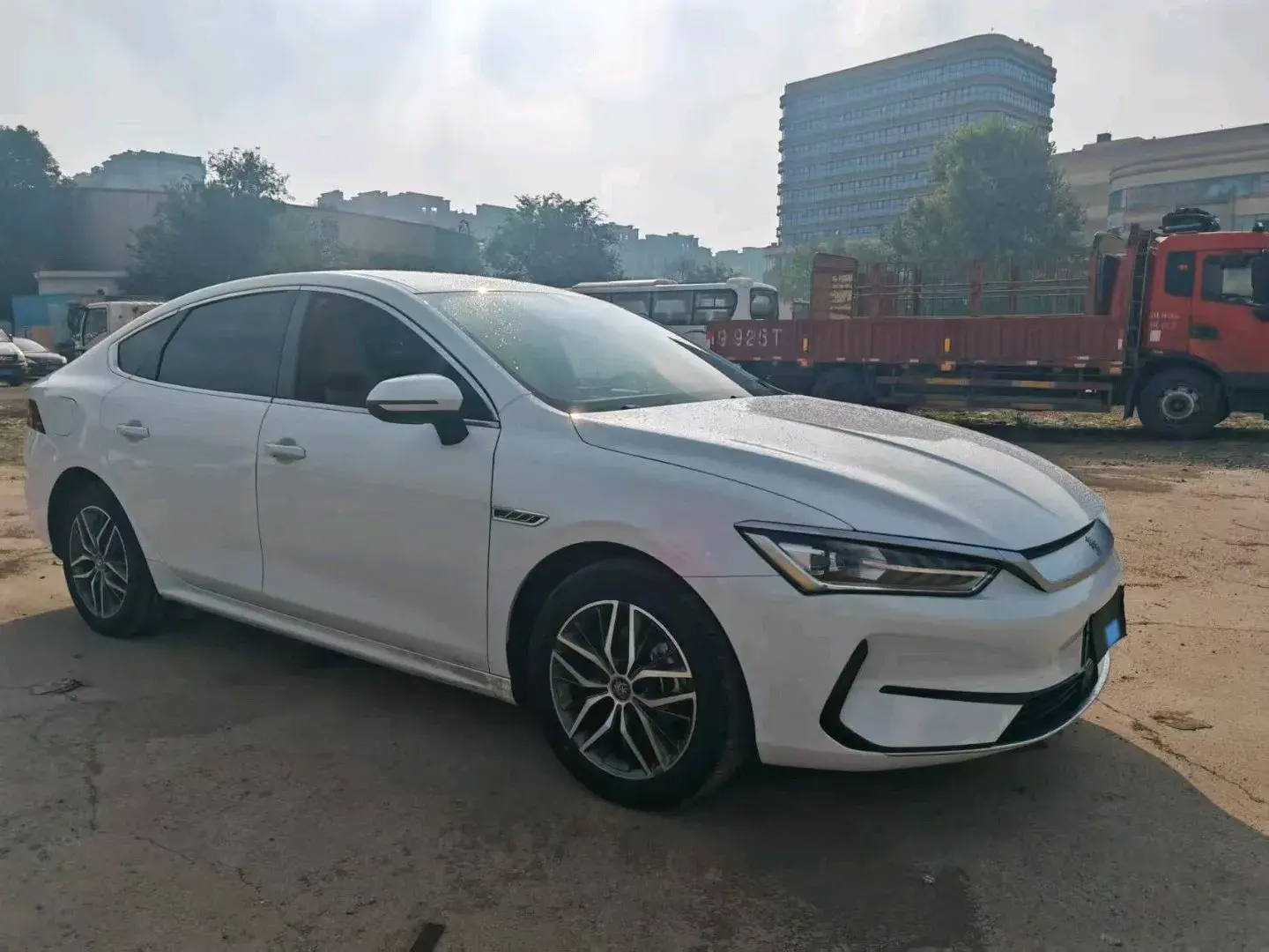 2023 BYD QIN thumbnail 3