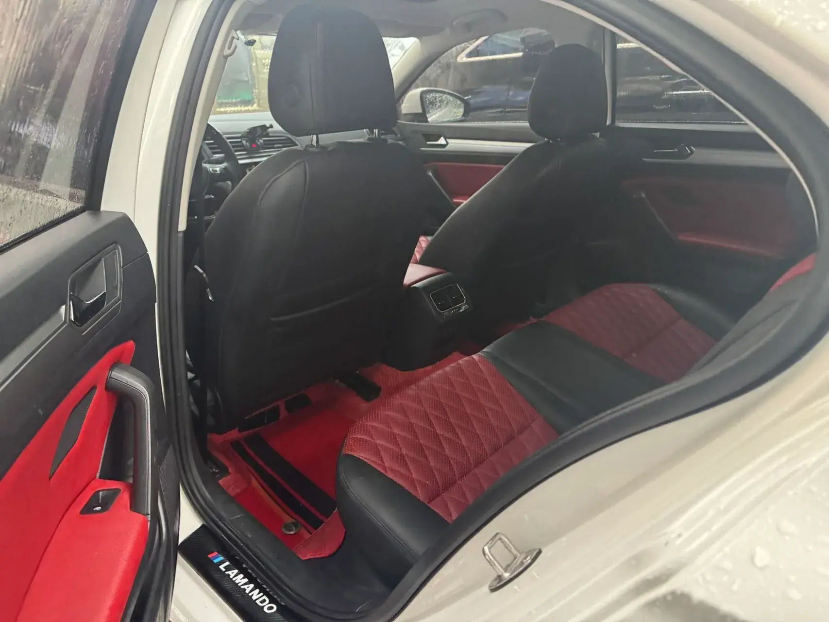 2019 VOLKSWAGEN LAMANDO thumbnail 4