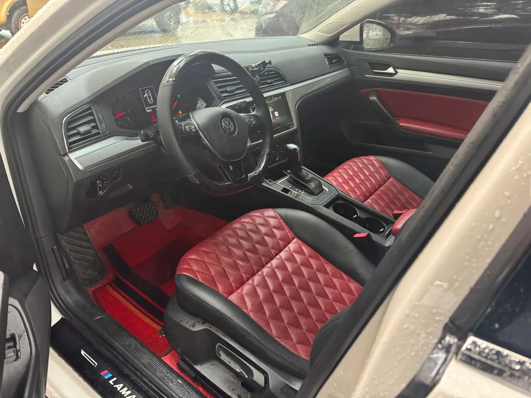 2019 VOLKSWAGEN LAMANDO thumbnail 3