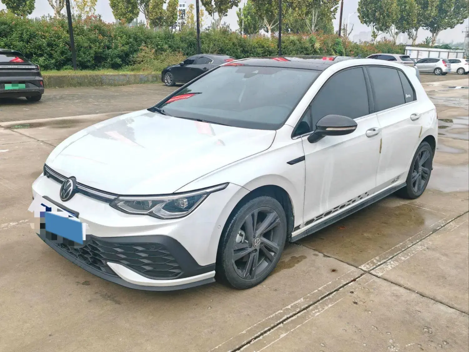 2021 VOLKSWAGEN GOLF view 1