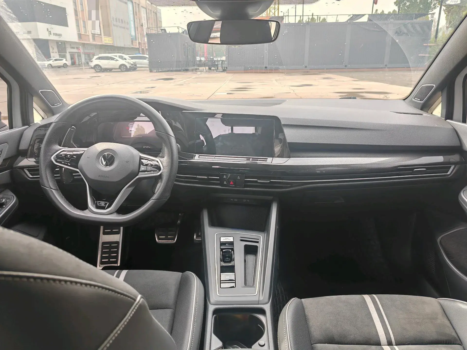 2021 VOLKSWAGEN GOLF thumbnail 3