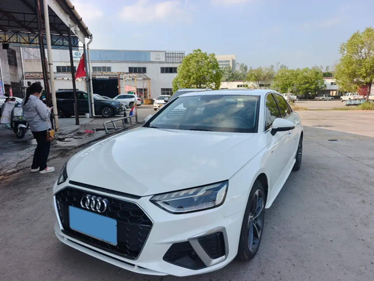 2020 AUDI A4L view 1