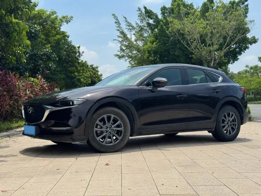 2021 MAZDA CX-4 view 1