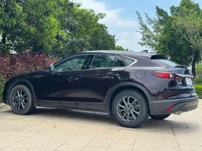 2021 MAZDA CX-4 thumbnail 4