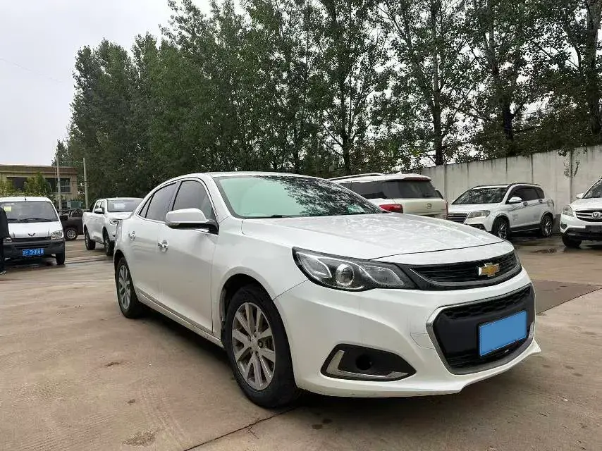 2018 CHEVROLET MALIBU thumbnail 3