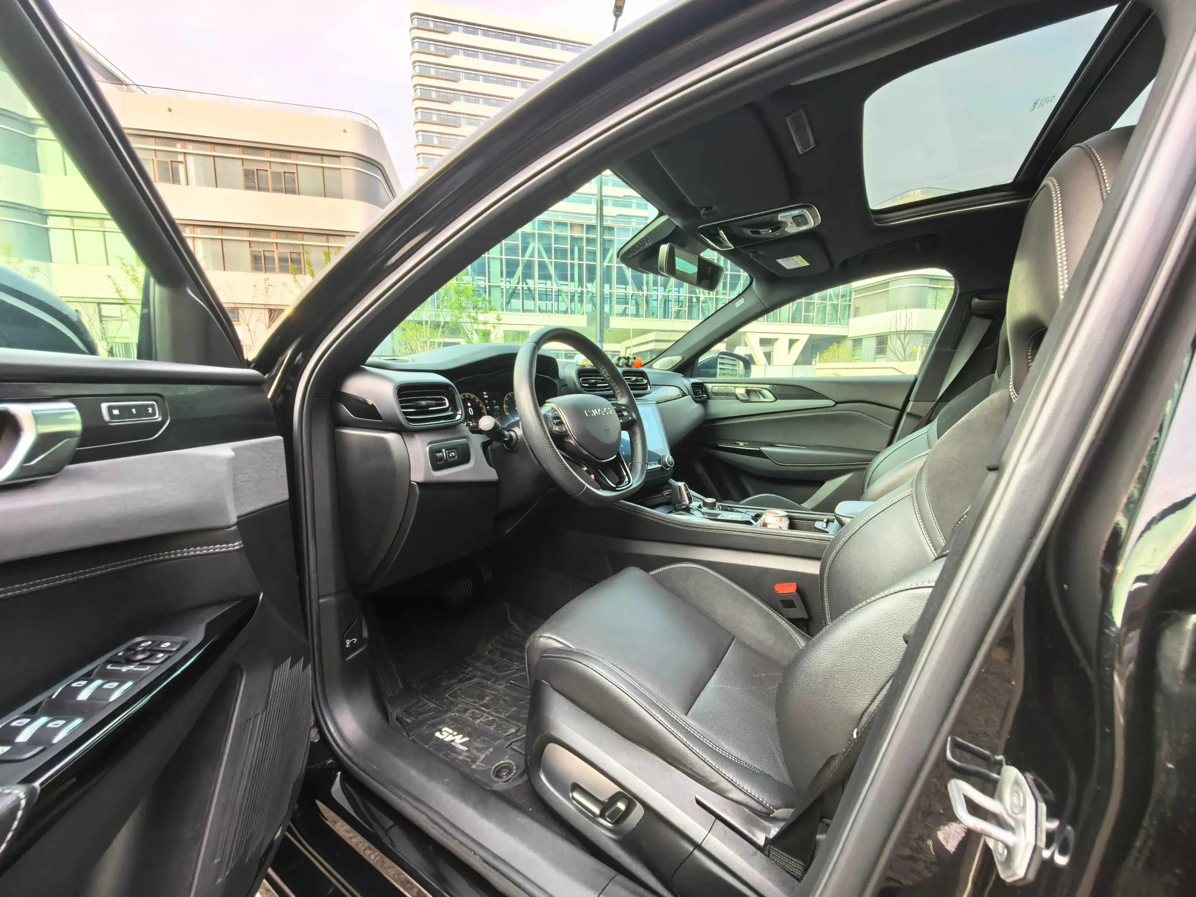 2021 LYNK&CO 03 thumbnail 4