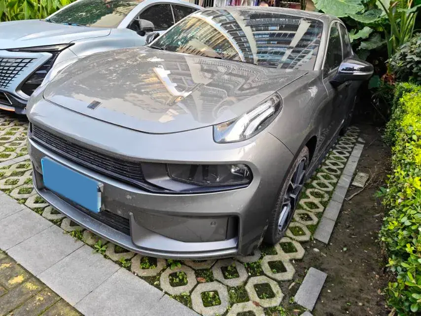 2021 LYNK&CO 03 view 1