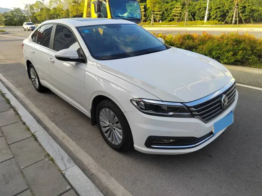 2018 VOLKSWAGEN LAVIDA thumbnail 3
