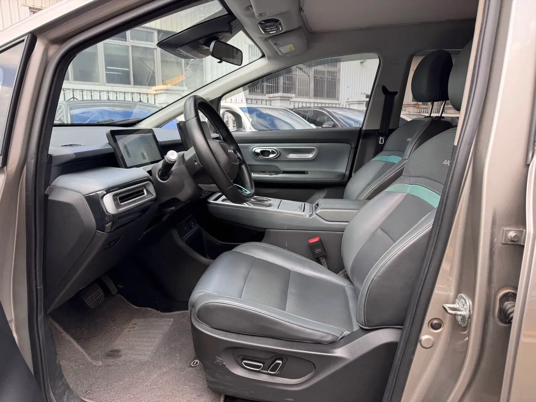 2022 AION Y thumbnail 4