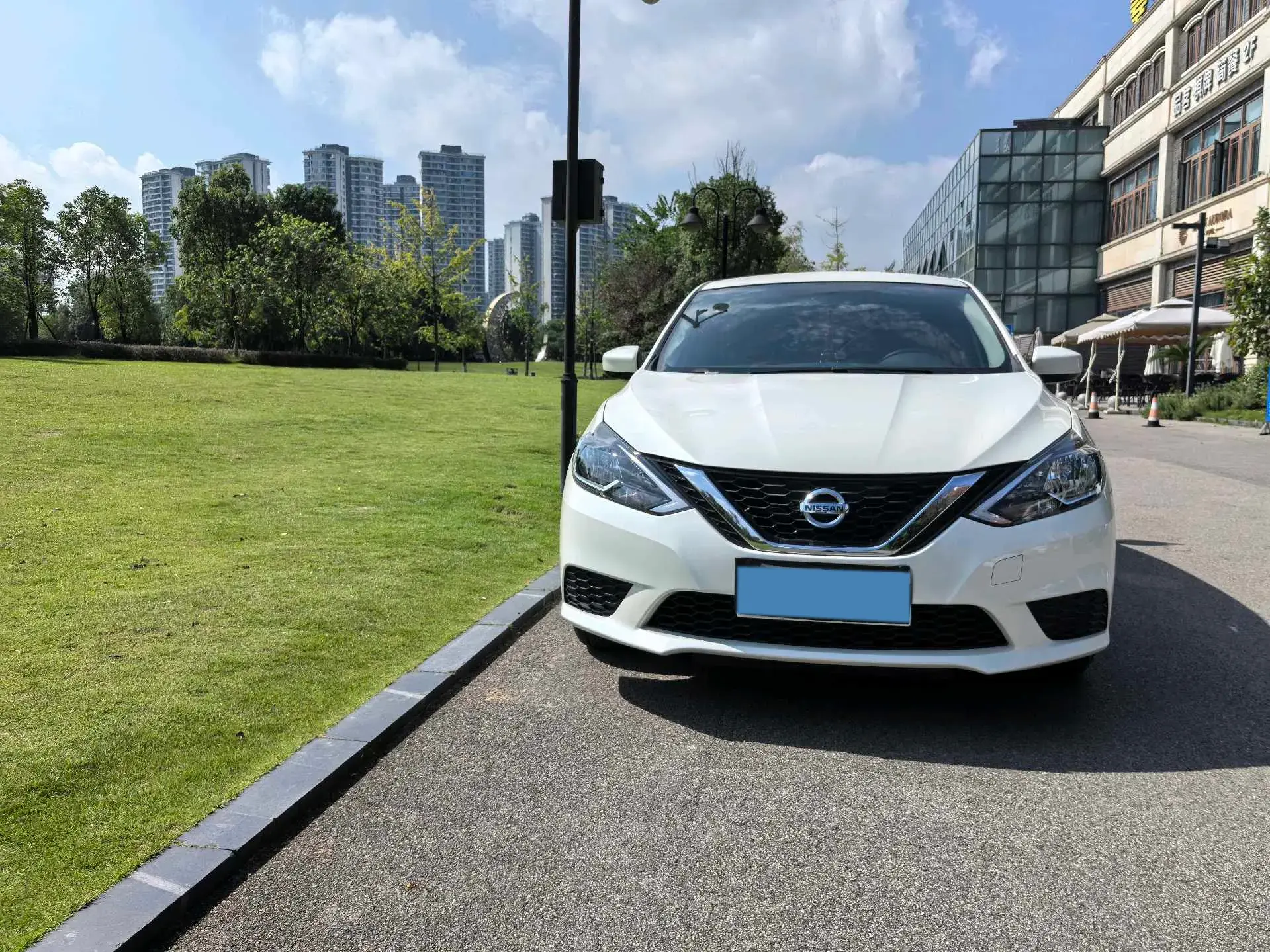 2022 NISSAN SYLPHY thumbnail 3