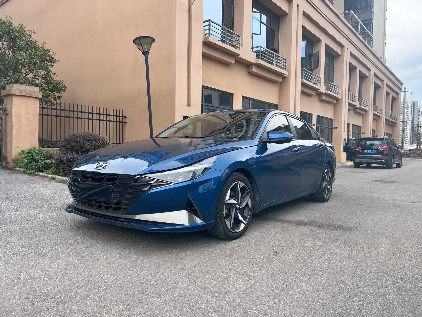 2021 HYUNDAI ELANTRA view 1