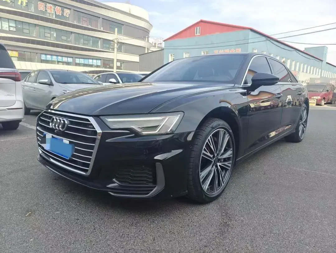 2021 AUDI A6L view 1