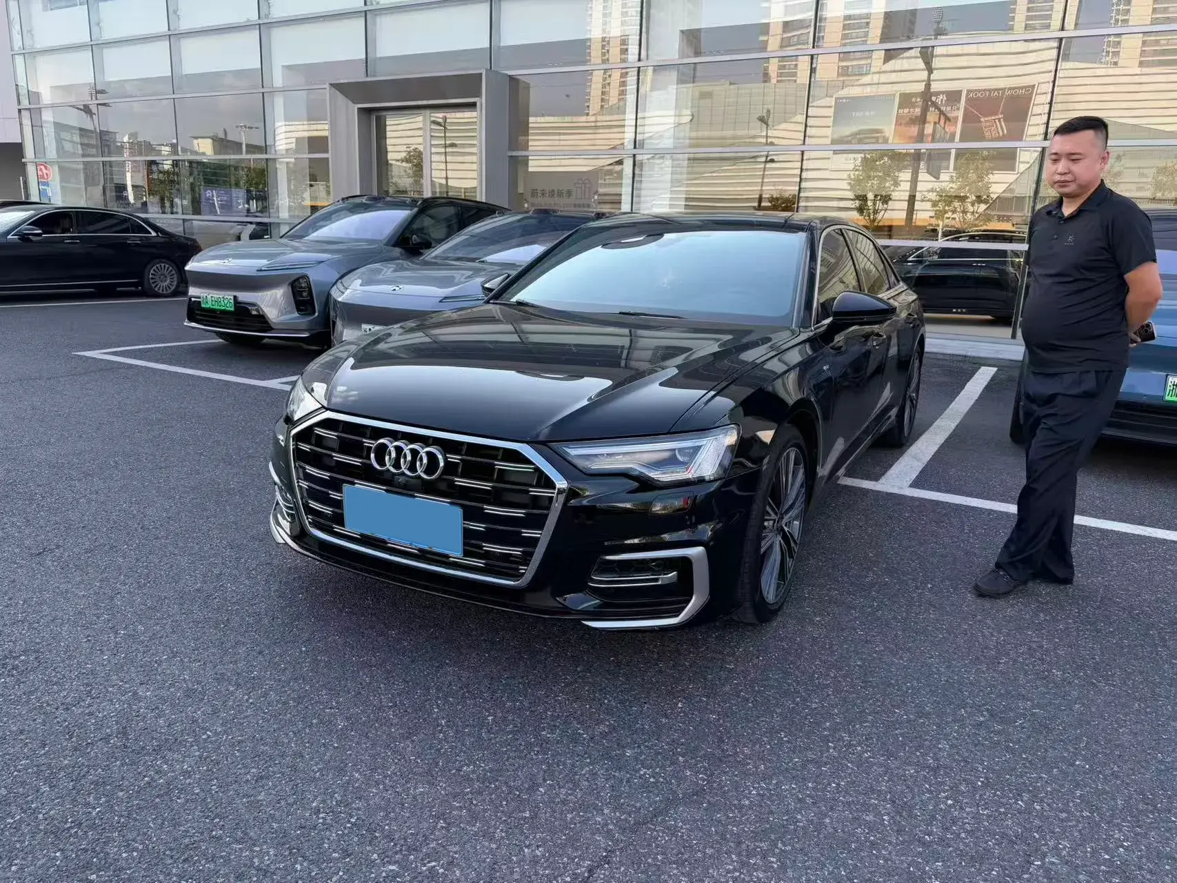 2023 AUDI A6L view 1