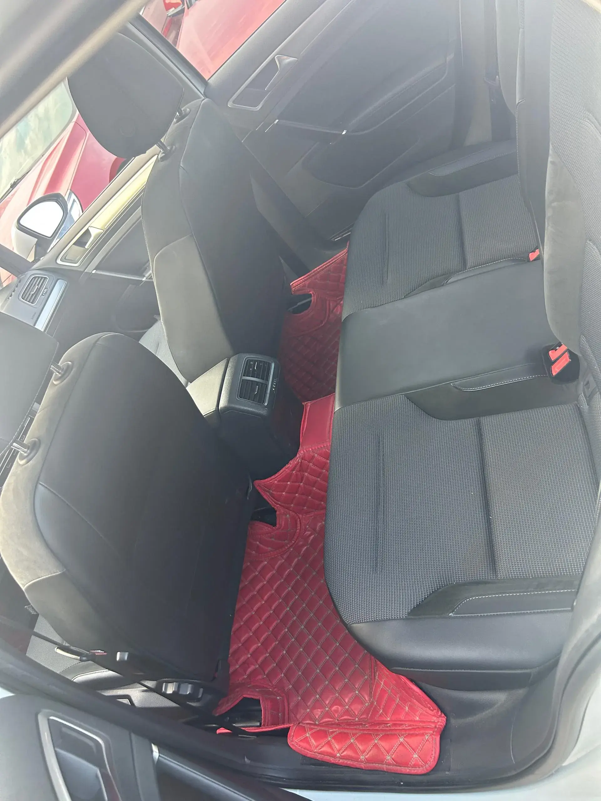 2018 VOLKSWAGEN GOLF thumbnail 4