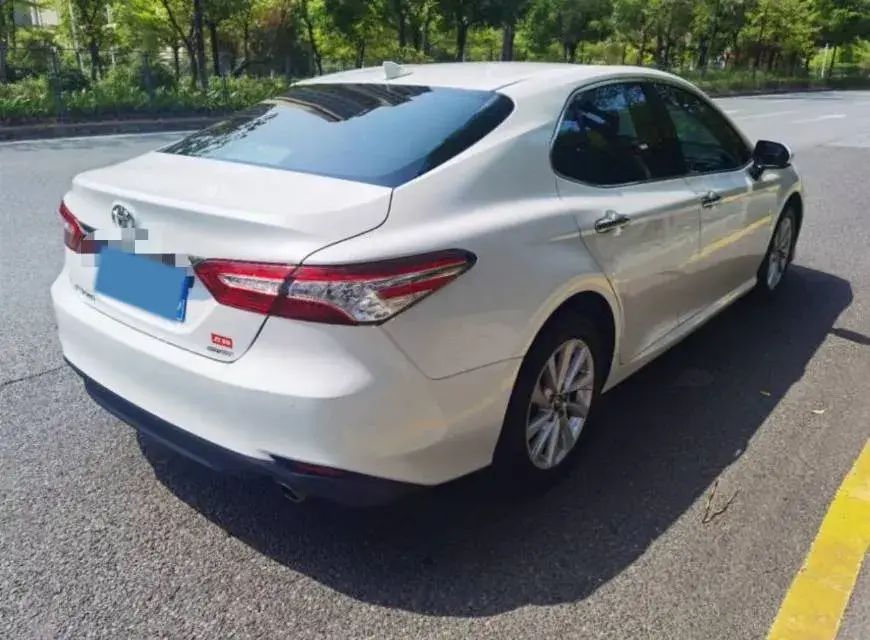 2021 TOYOTA CAMRY thumbnail 4