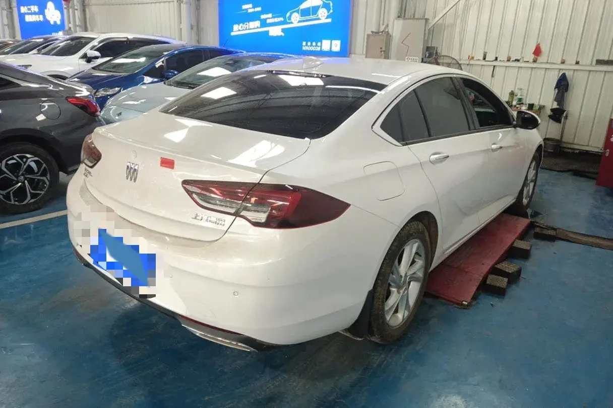 2024 BUICK REGAL thumbnail 2