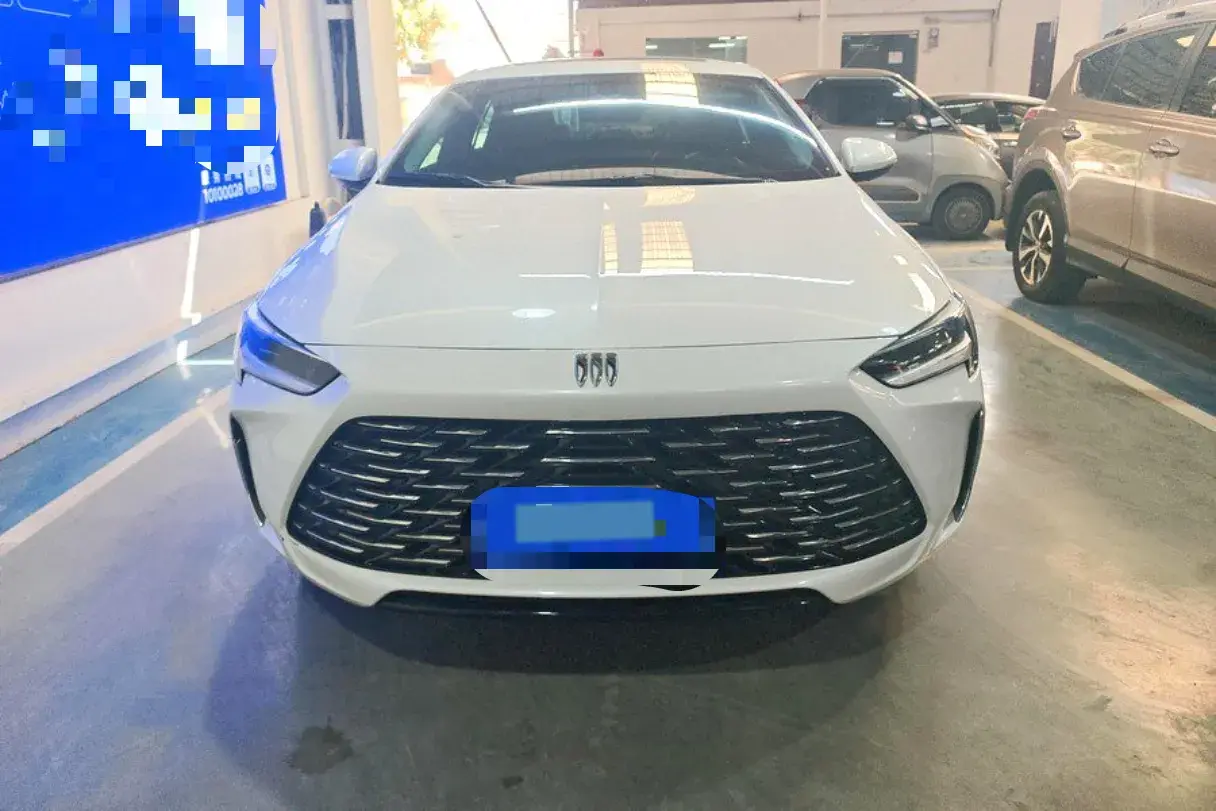 2024 BUICK REGAL thumbnail 3