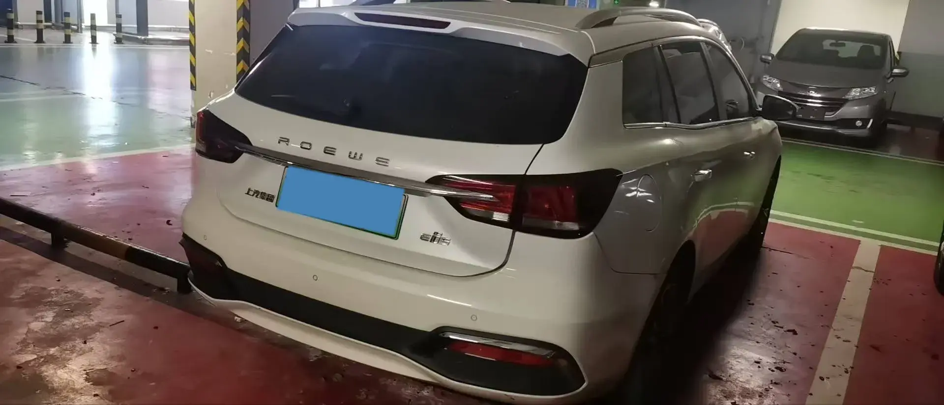 2018 ROEWE EI5 thumbnail 2