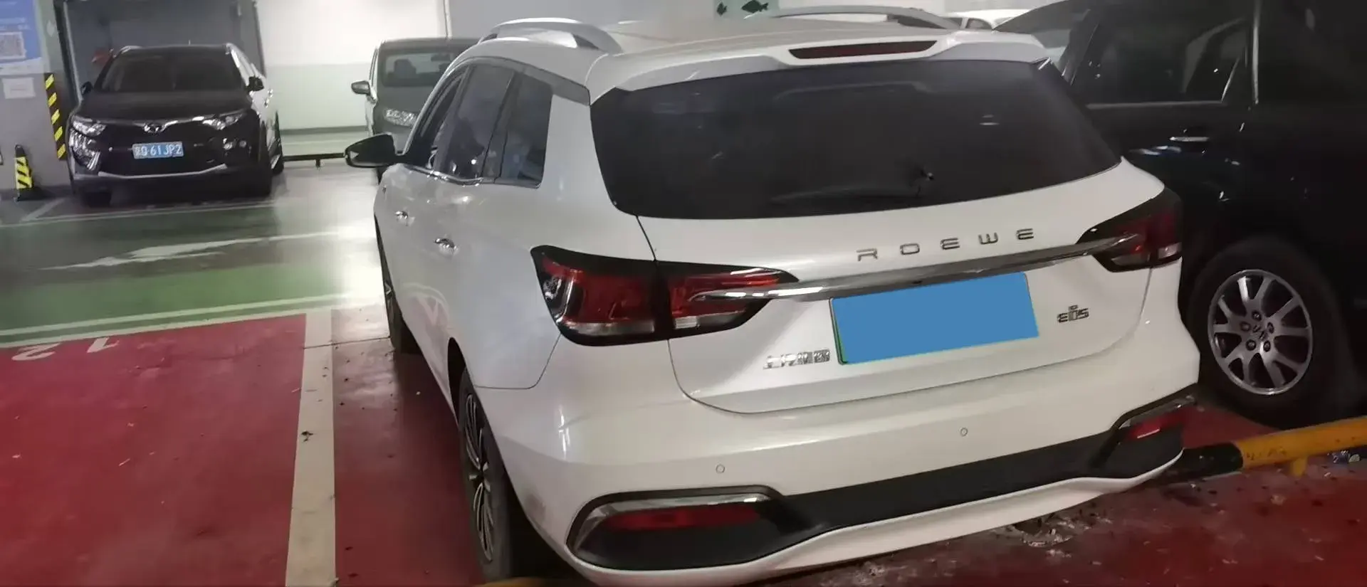 2018 ROEWE EI5 thumbnail 3