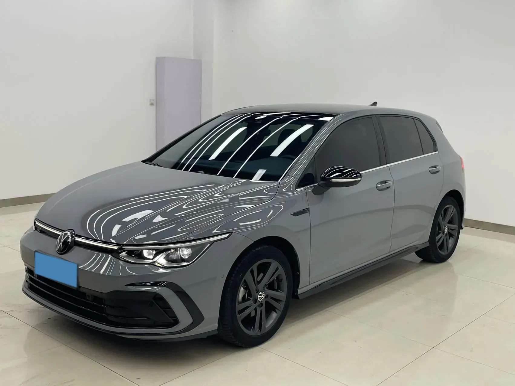 2021 VOLKSWAGEN GOLF view 1