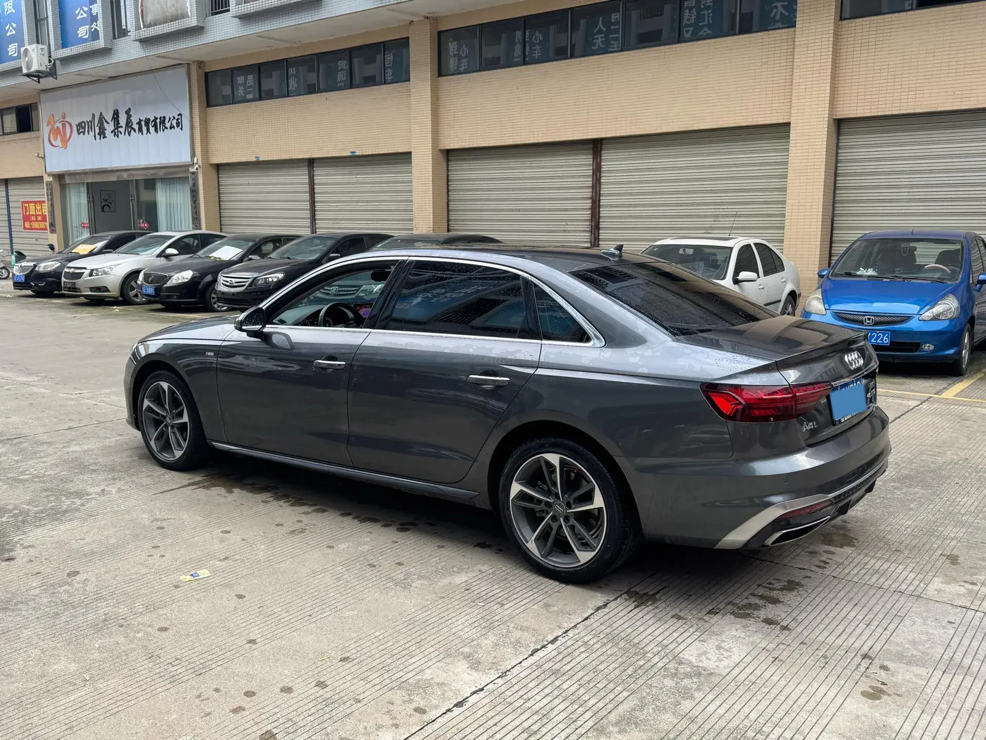 2020 AUDI A4L thumbnail 2