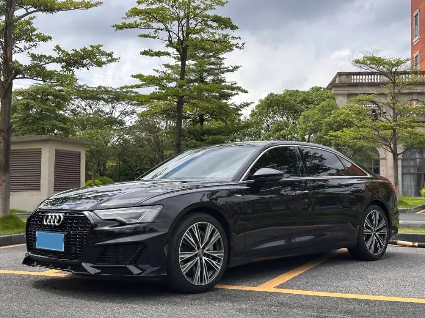 2021 AUDI A6L view 1