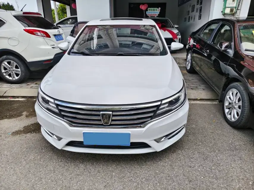 2018 ROEWE I6 thumbnail 2