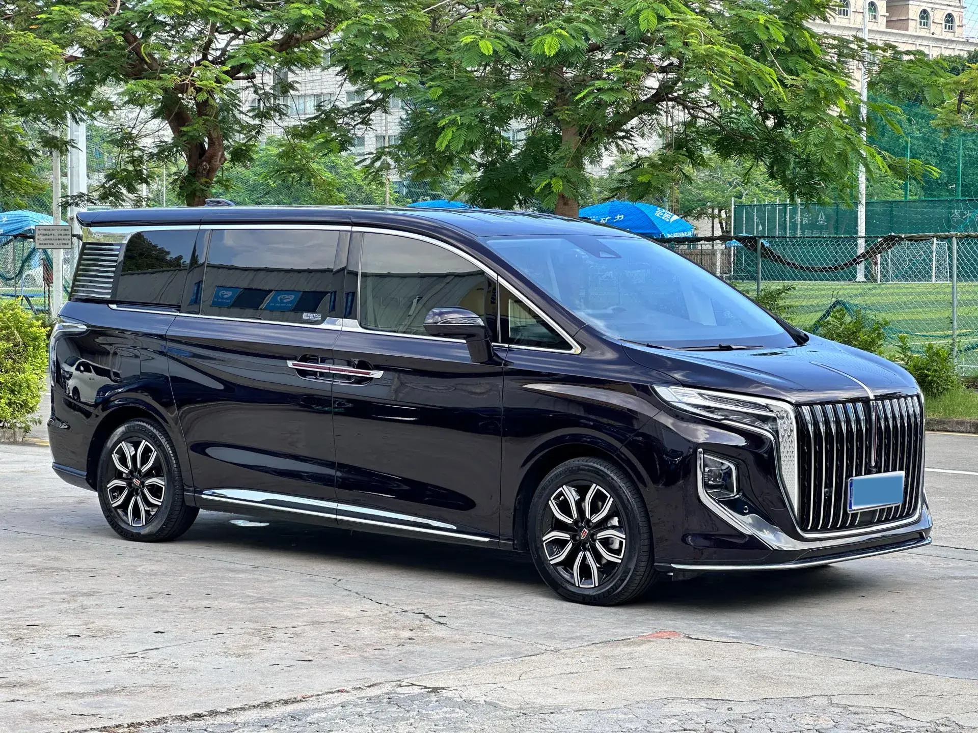 2023 HONGQI HQ9 thumbnail 2