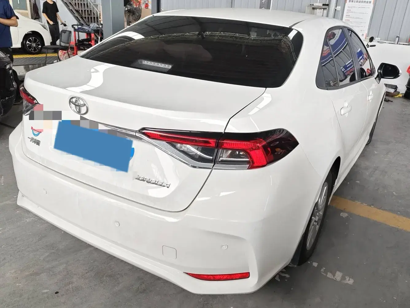 2021 TOYOTA COROLLA thumbnail 2