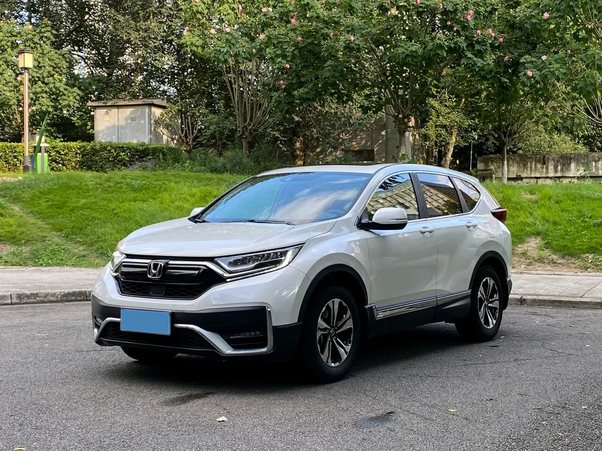 2021 HONDA CR-V view 1