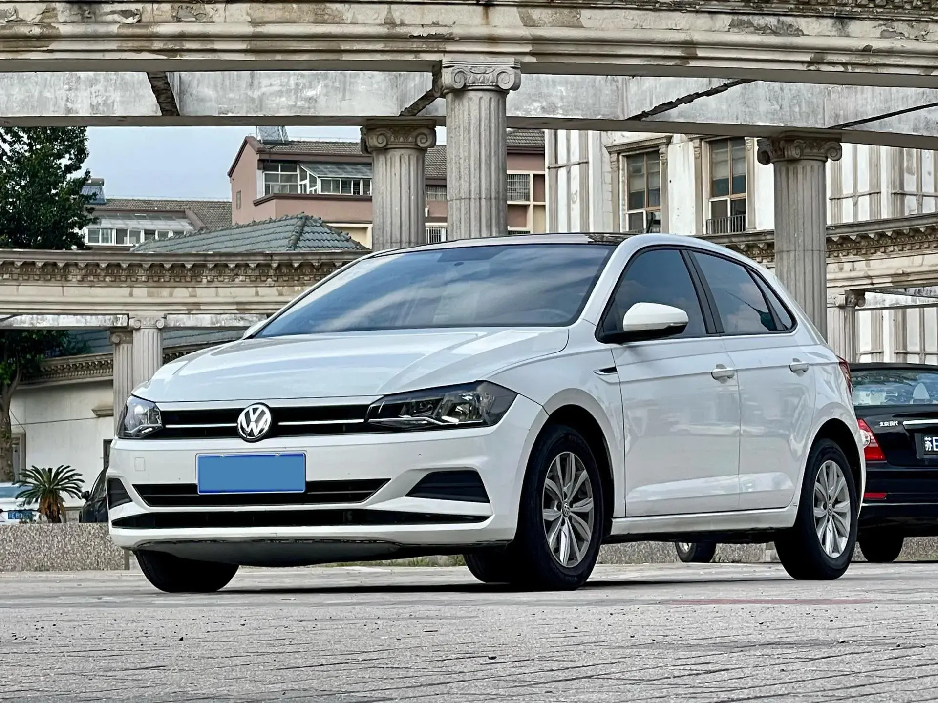 2019 VOLKSWAGEN POLO view 1