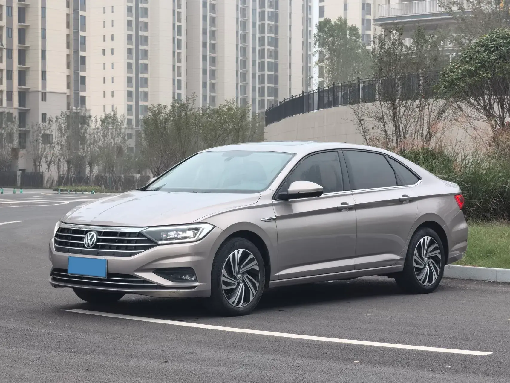 2022 VOLKSWAGEN SAGITAR view 1