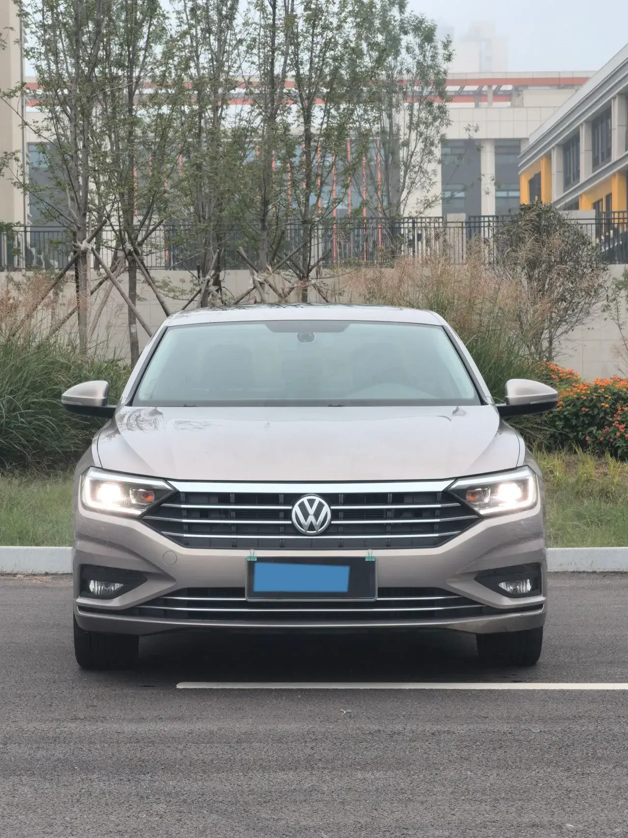 2022 VOLKSWAGEN SAGITAR thumbnail 2