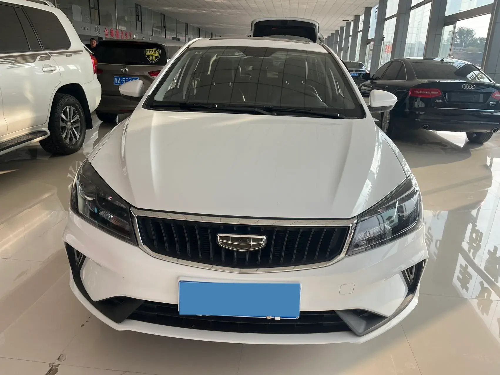 2021 GEELY EMGRAND thumbnail 2