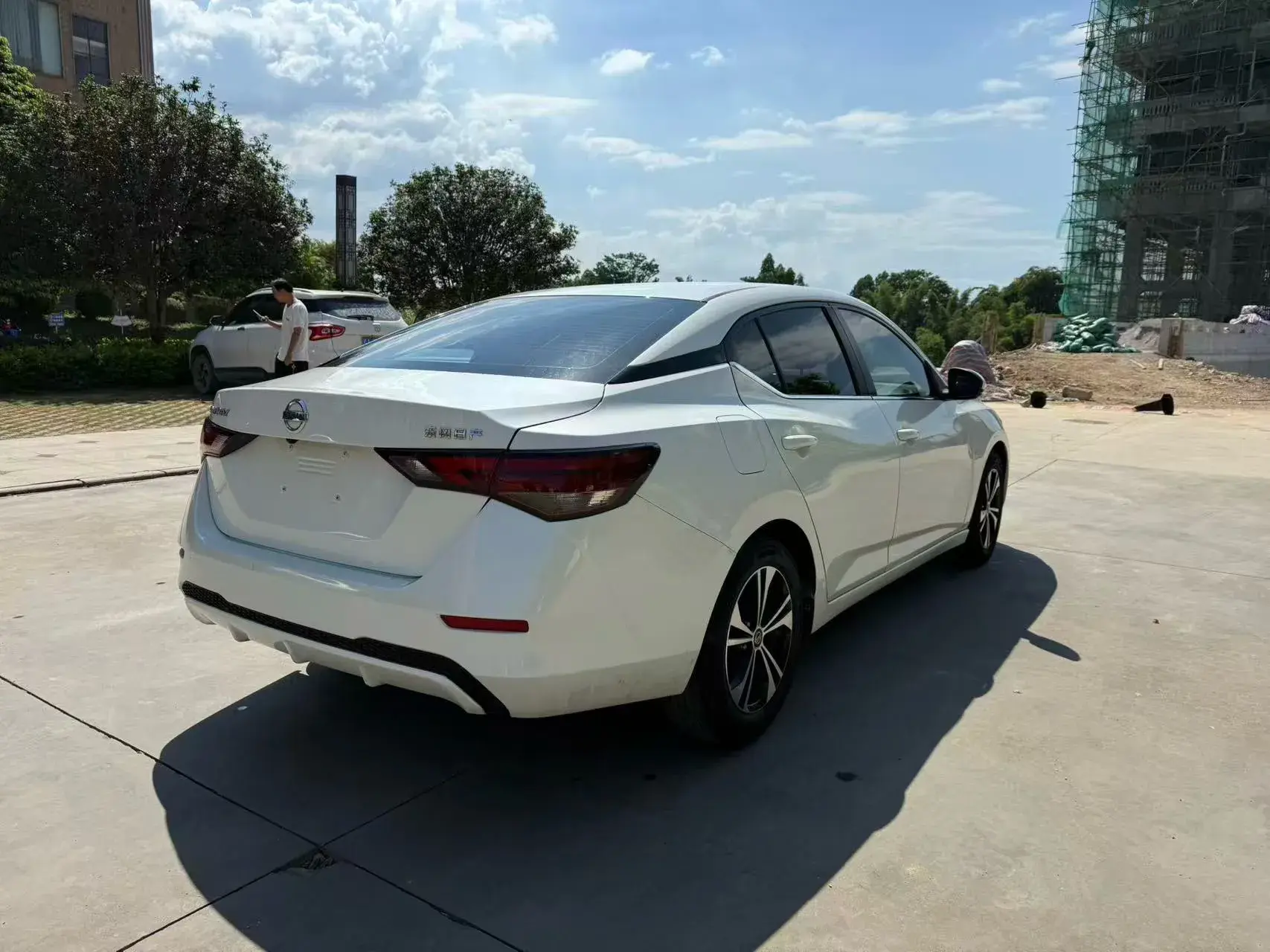 2021 NISSAN SYLPHY thumbnail 4