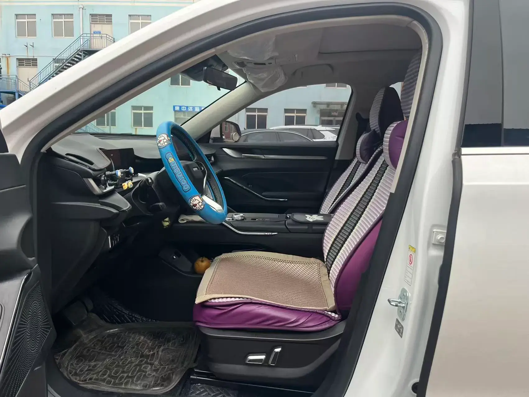 2023 HAVAL H6 thumbnail 4