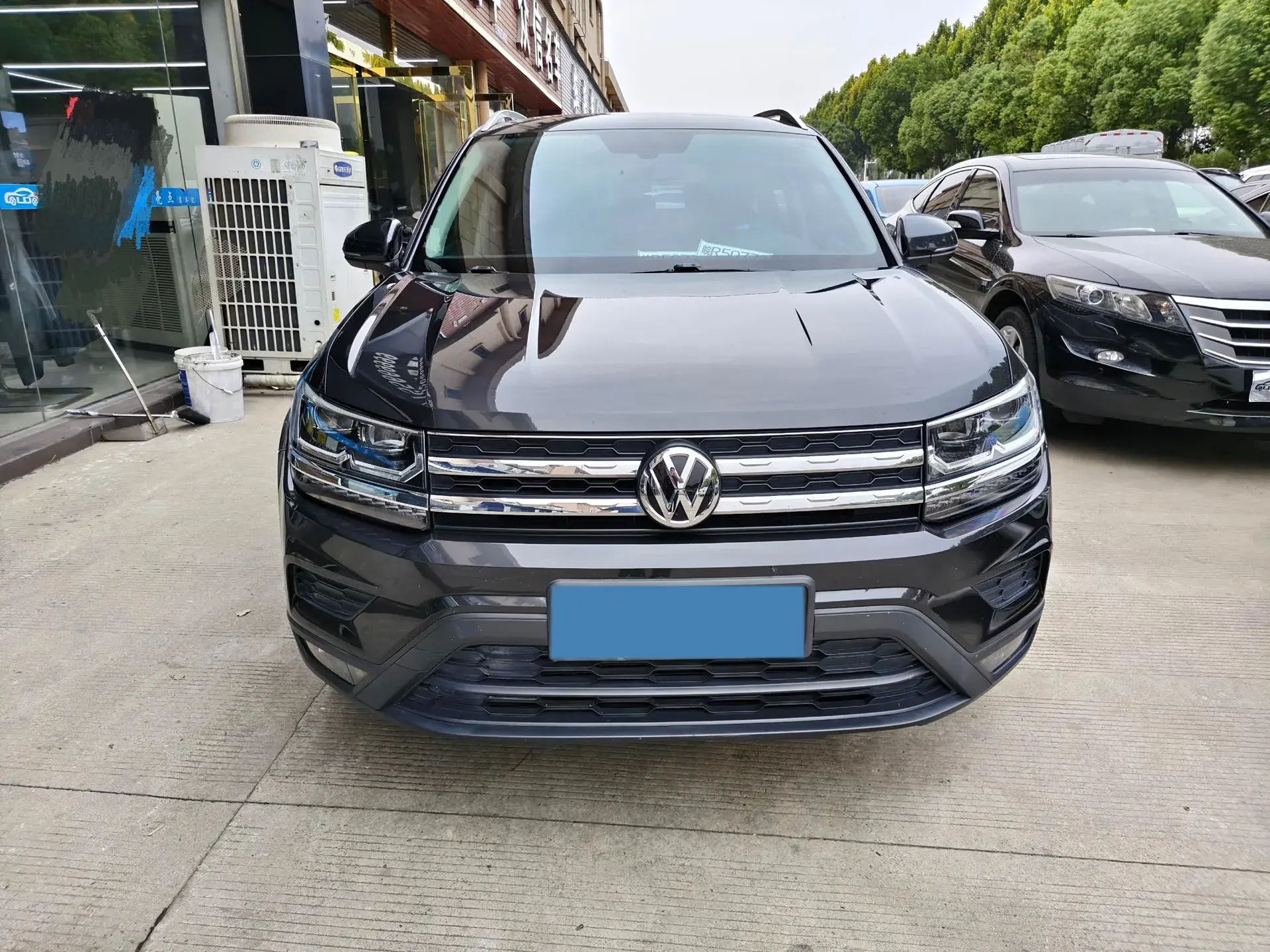 2019 VOLKSWAGEN THARU thumbnail 2