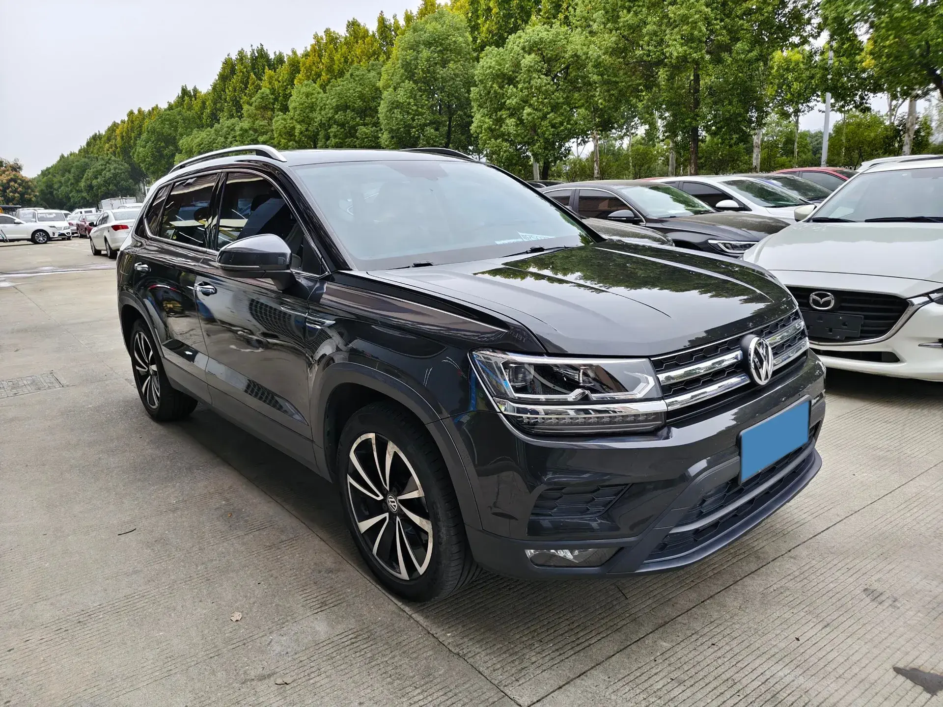 2019 VOLKSWAGEN THARU thumbnail 3