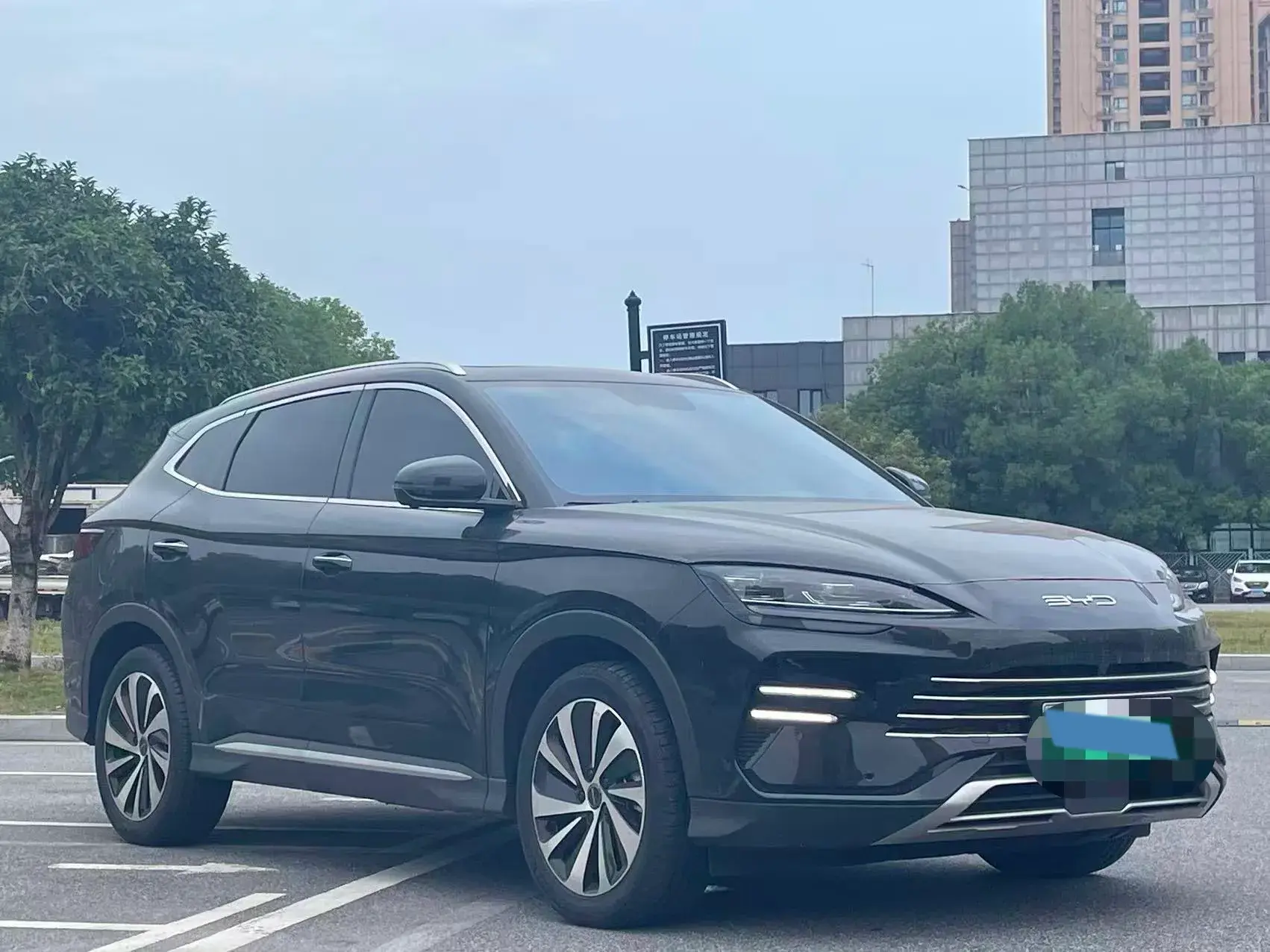 2024 BYD SONG thumbnail 2