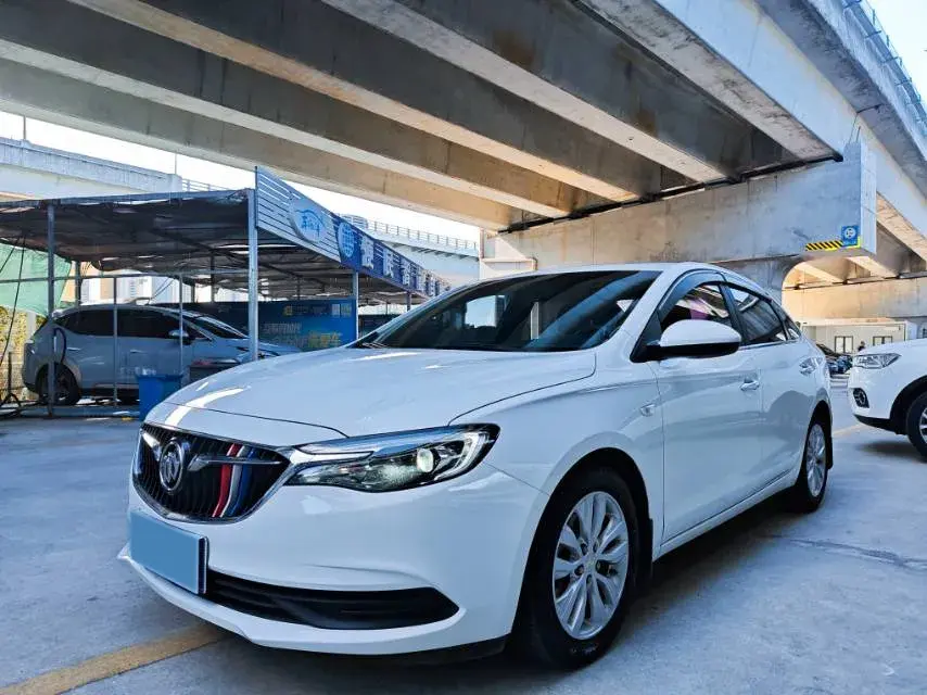 2021 BUICK EXCELLE view 1