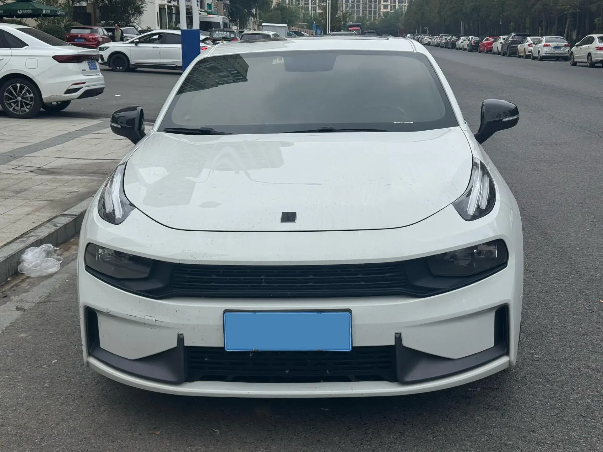 2018 LYNK&CO 03 thumbnail 2