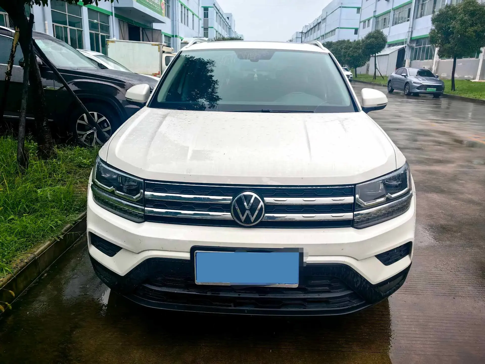 2021 VOLKSWAGEN THARU thumbnail 2