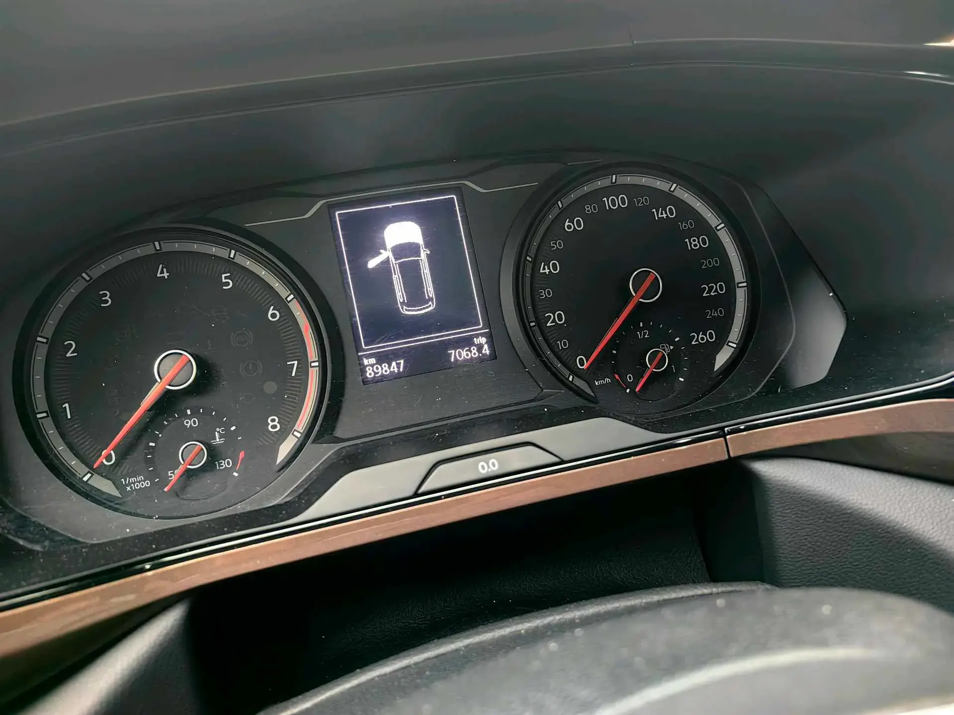 2021 VOLKSWAGEN THARU thumbnail 4