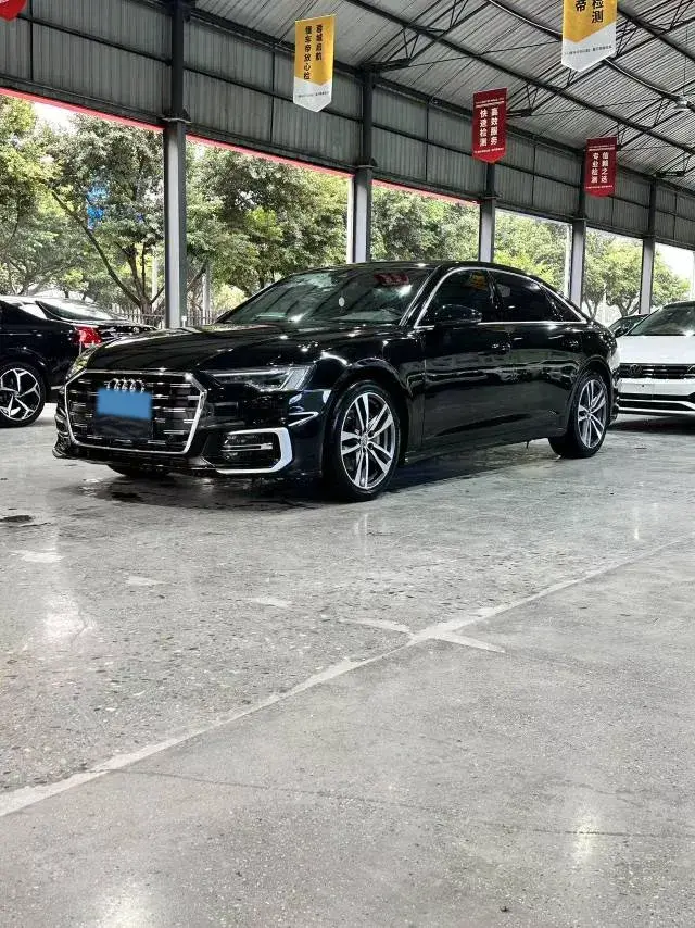2019 AUDI A6L view 1